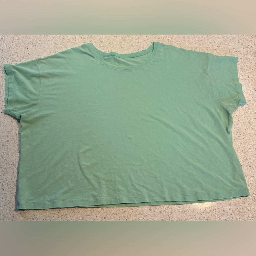 Lululemon Cates T-Shirt, size 18
